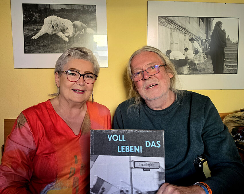 Petra Schwarz im Gespräch mit Harald Hauswald